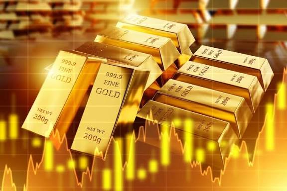 2026年10月9日黄金期货高位震荡，避险资金持续涌入盘面